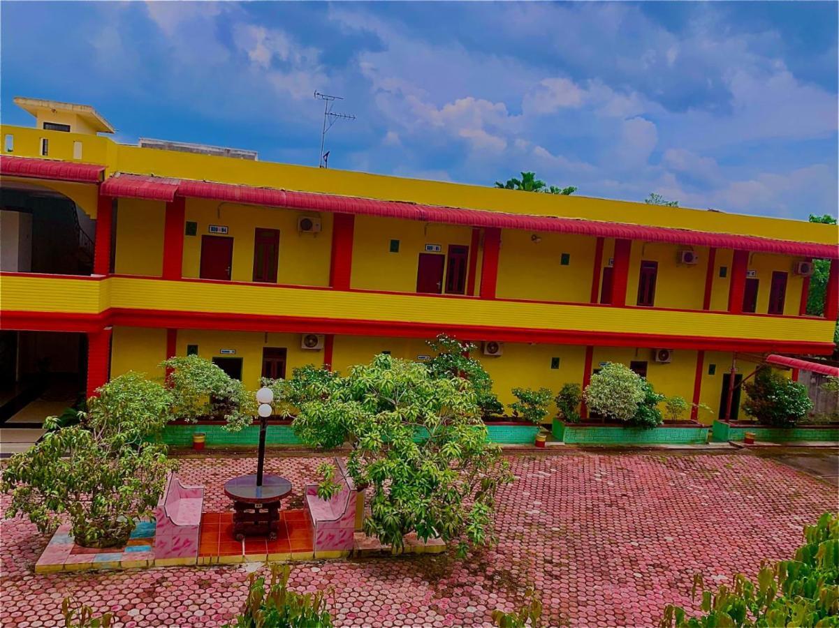 Hotel Rembulan Tebing Tinggi エクステリア 写真