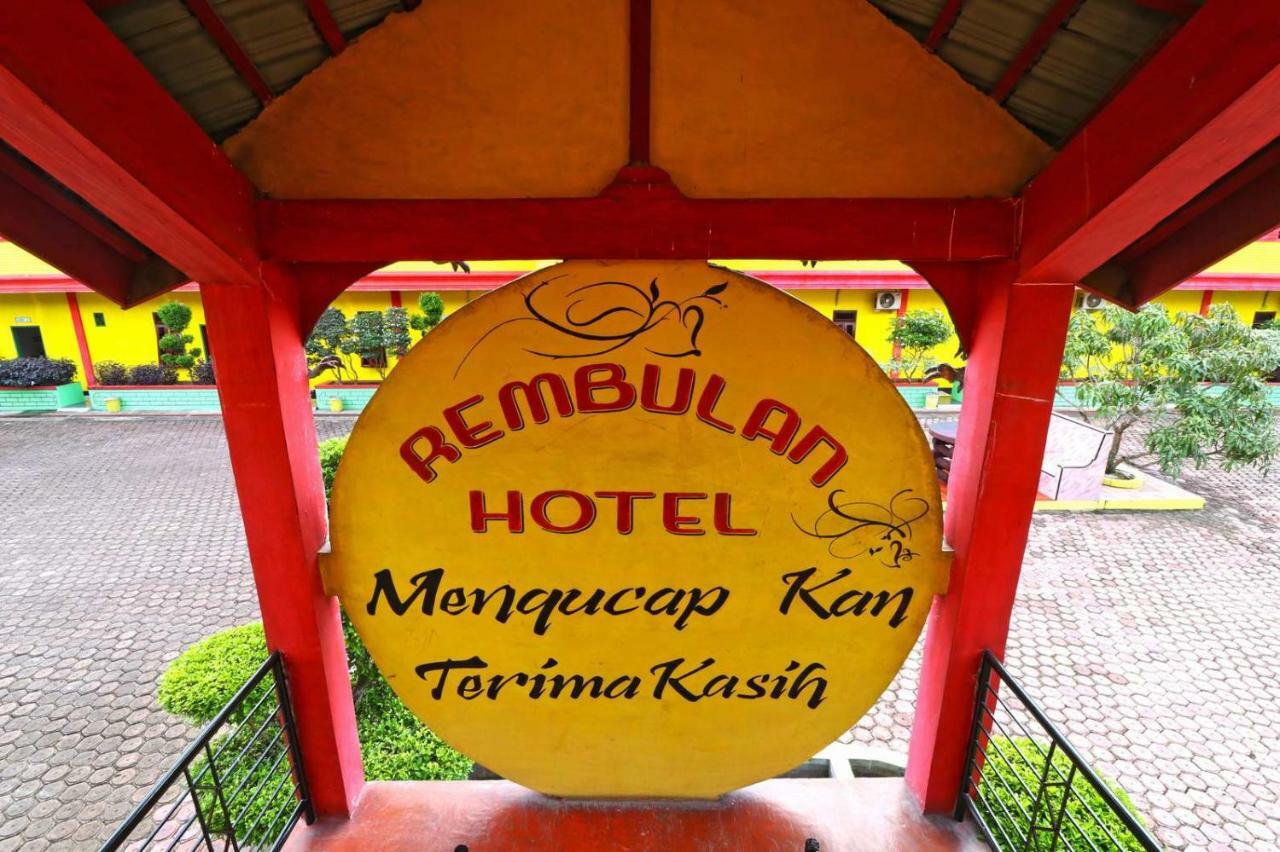 Hotel Rembulan Tebing Tinggi エクステリア 写真